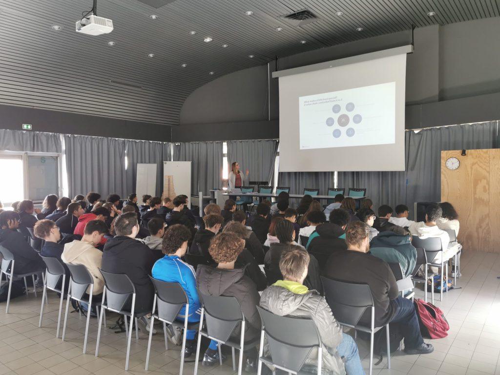 Conférence OVHcloud pour les 1ère et Tale STI2D – Lycée Jean Prouvé de Lomme