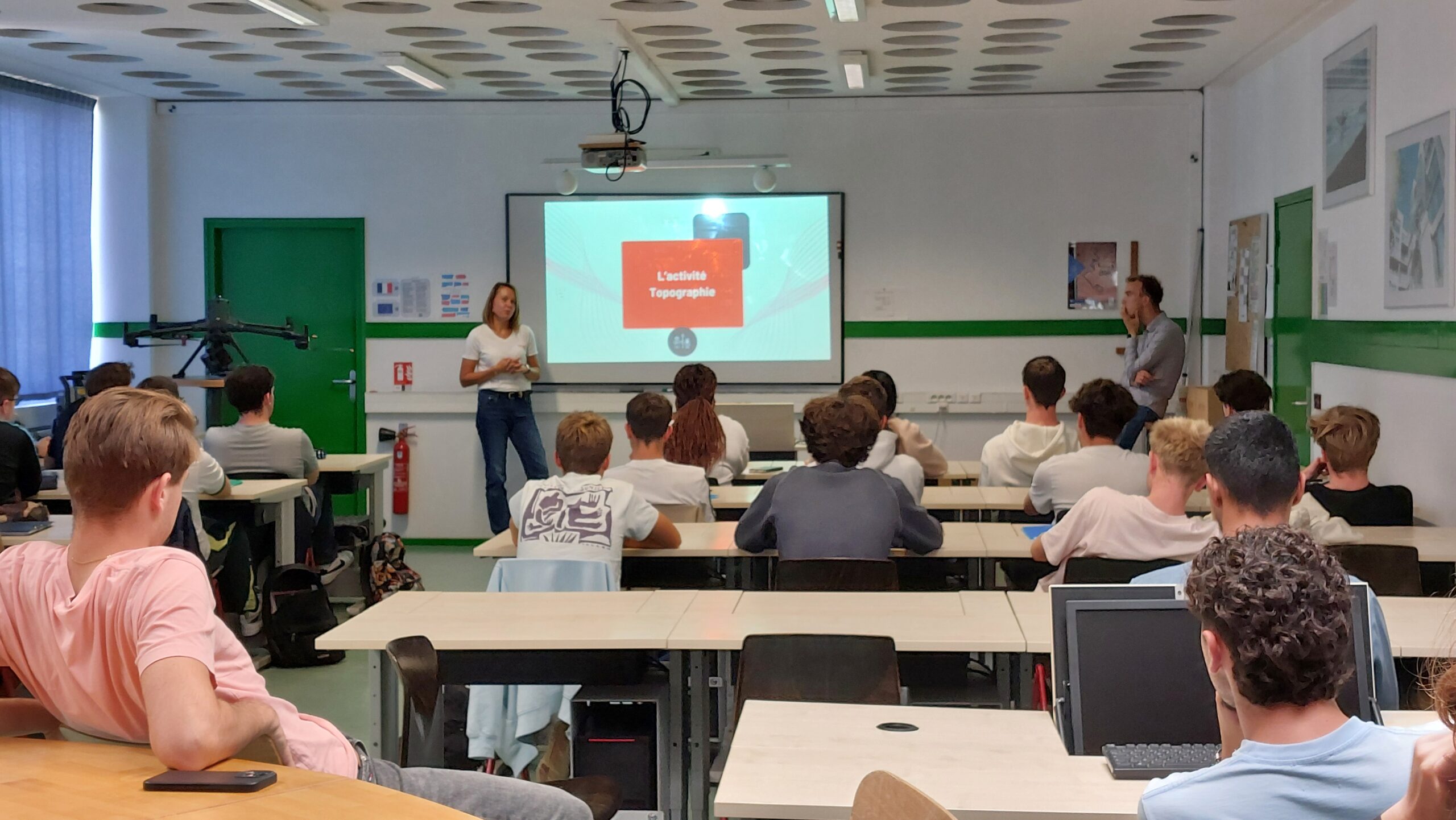 Échange entre anciens étudiants et étudiants de première année du BTS MGTMN