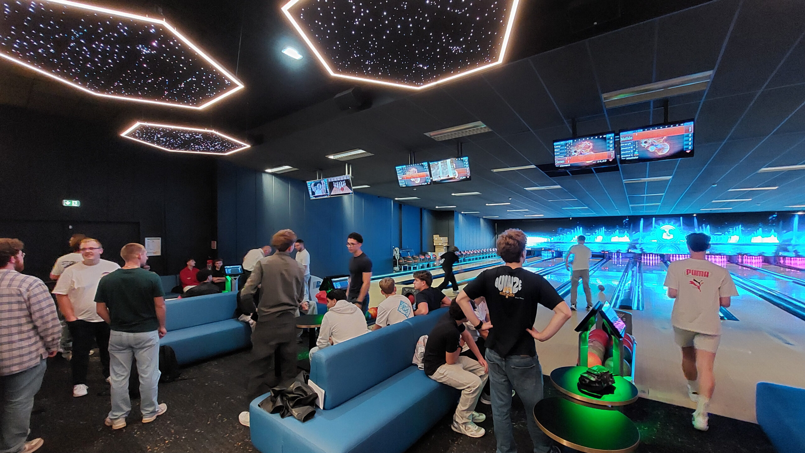 Les apprentis réunis pendant l’activité bowling