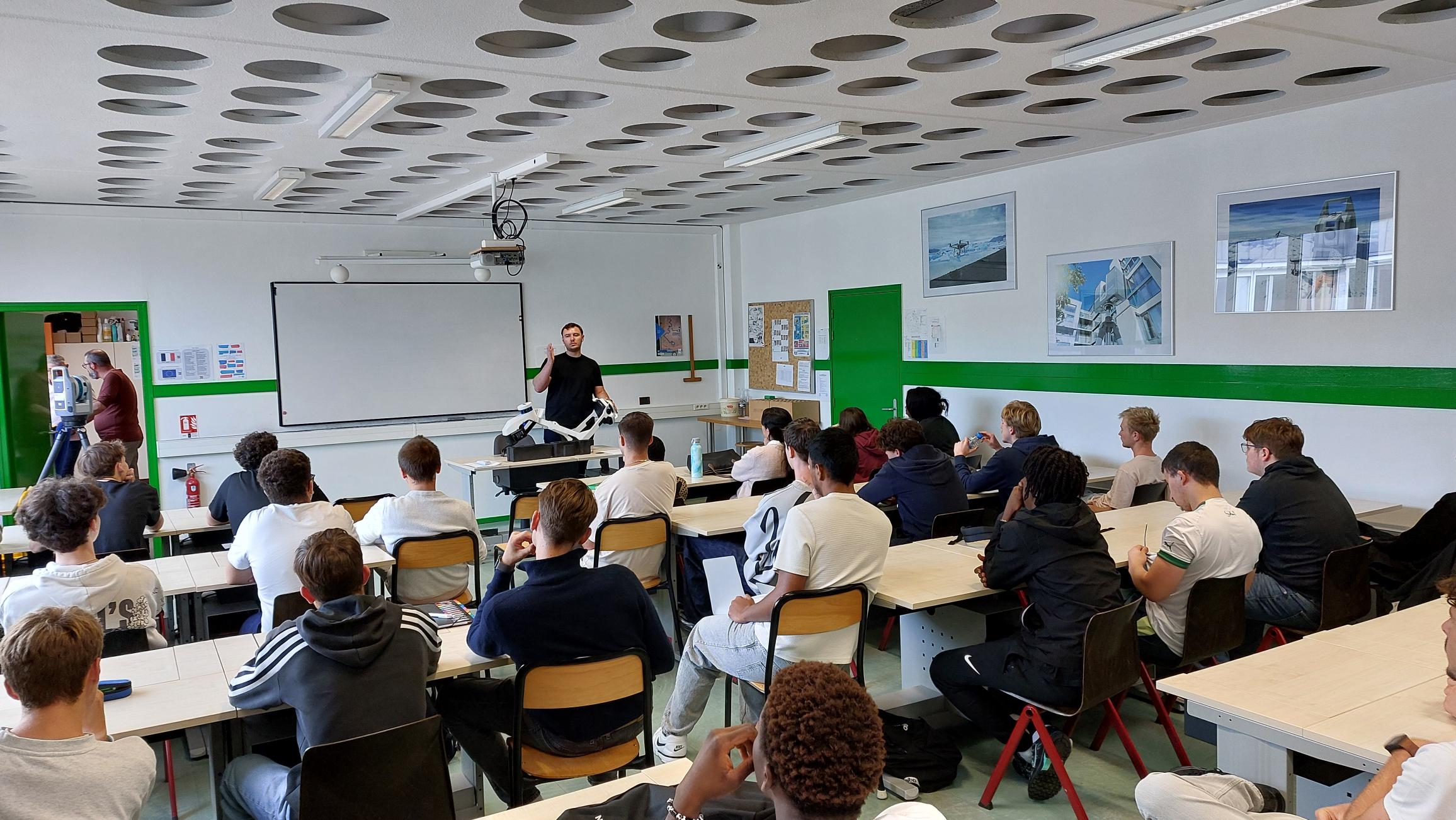 Levé dynamique réalisé dans les couloirs du lycée