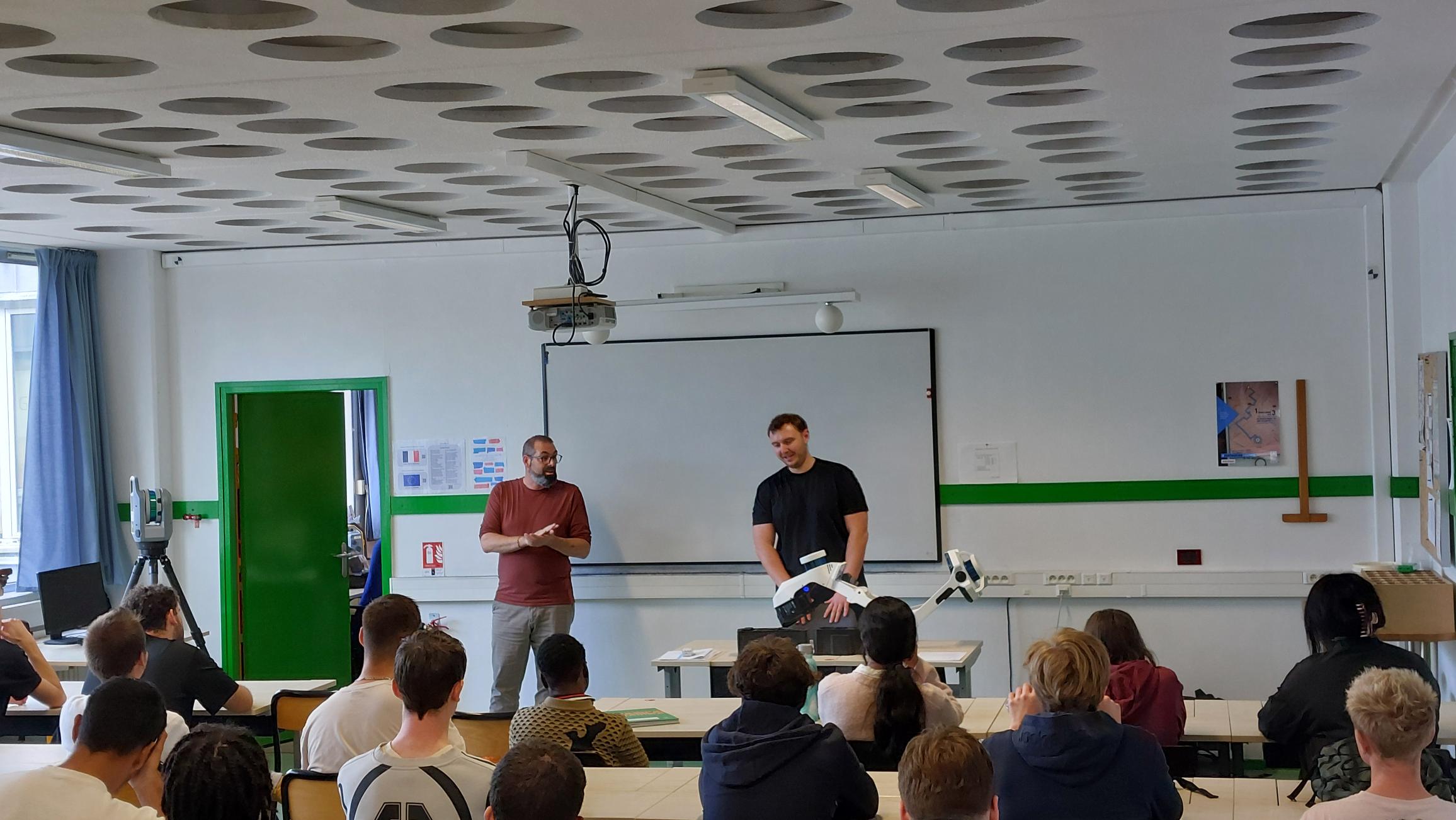 Présentation du scanner dynamique NavVis VLX aux étudiants du BTS MGTMN