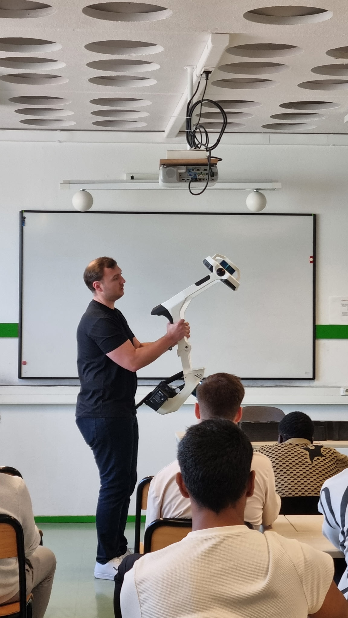 Présentation du NavVis VLX aux étudiants