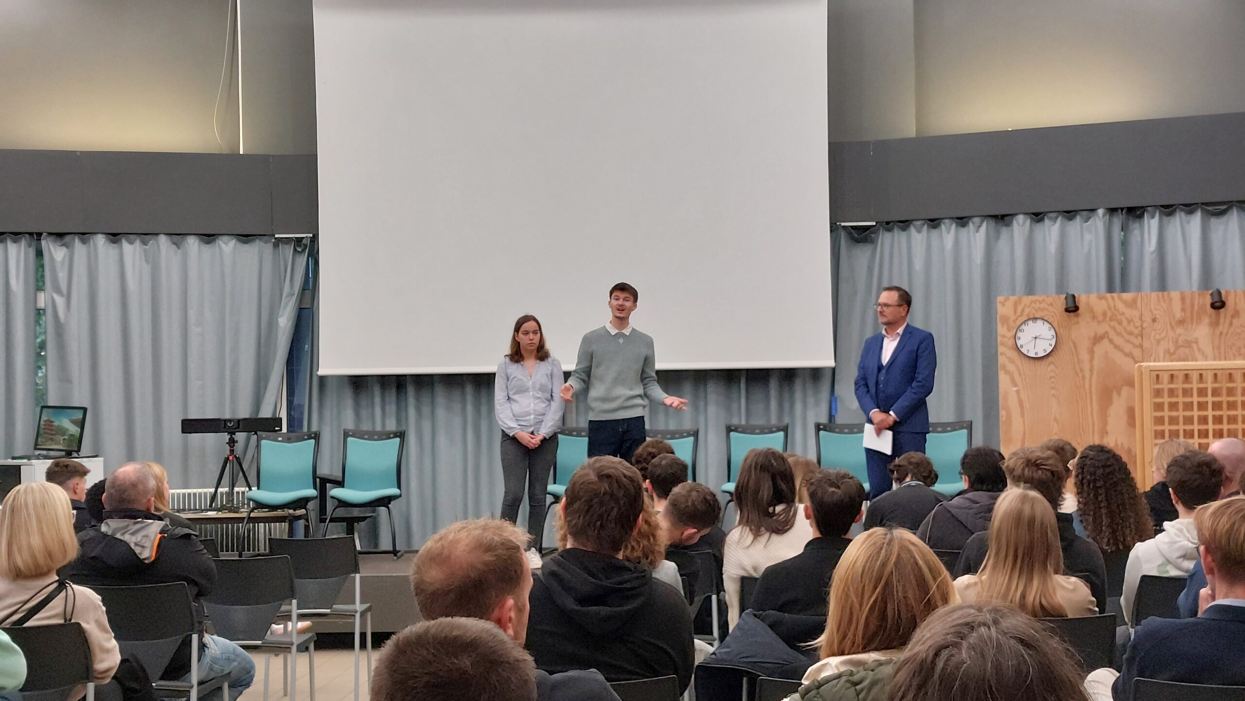 Présentation de l'association des anciens du lycée Jean PROUVÉ